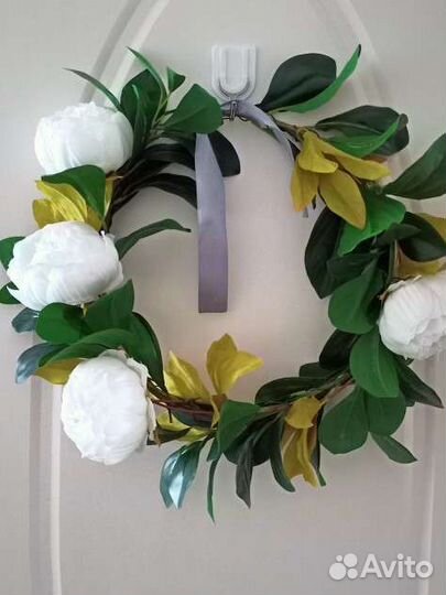 Венок декоративный на дверь