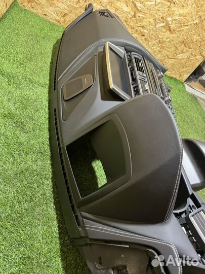 BMW M6 F06 F12 F13 торпеда кожа наппа