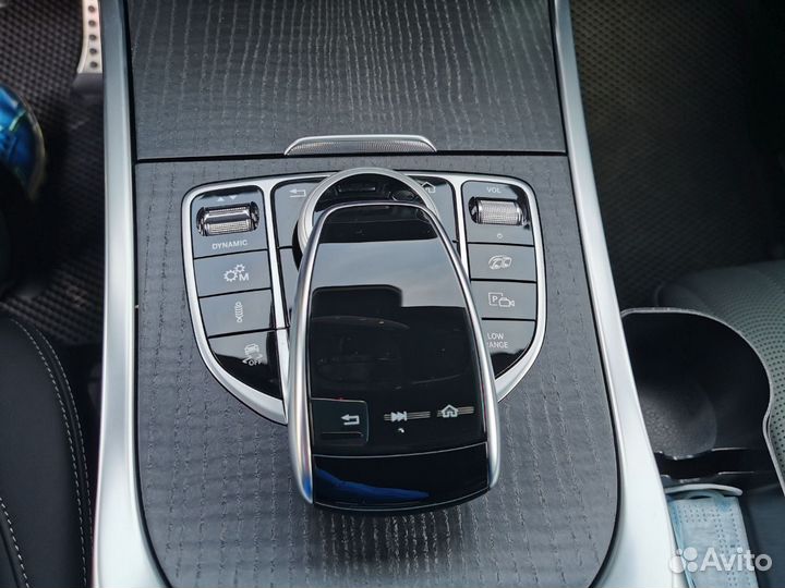 Оклейка декоративных элементов салона авто