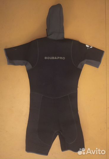 Гидрокостюм