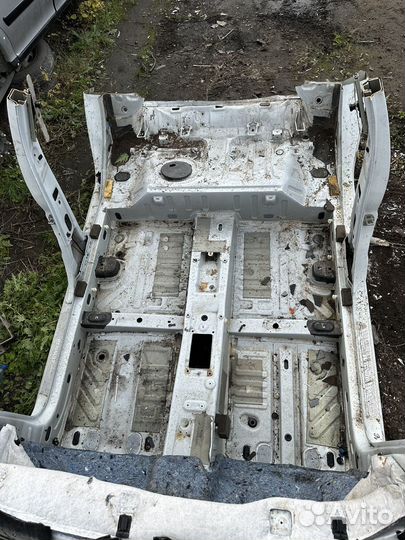 Днище Renault Logan 2