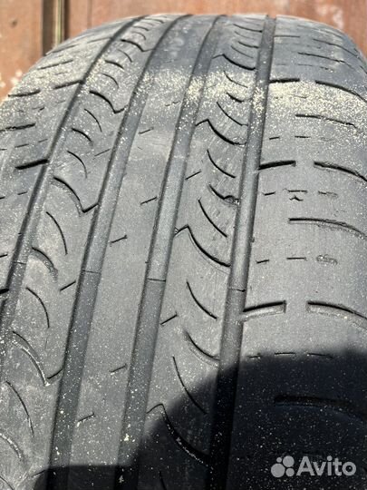 Roadstone Classe Premiere CP672 235/50 R18