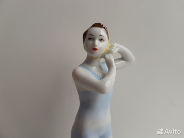 Статуэтка СССР юная купальщица. пловчиха. лфз