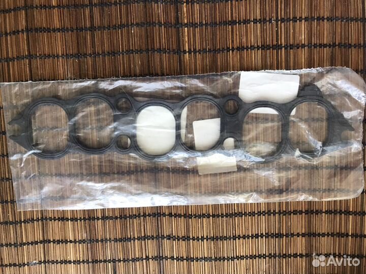 Прокладка впускного коллектора ajusa 00717600