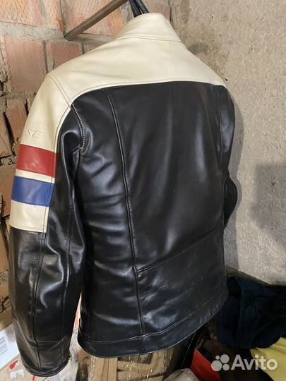 Мотокуртка кожаная dainese