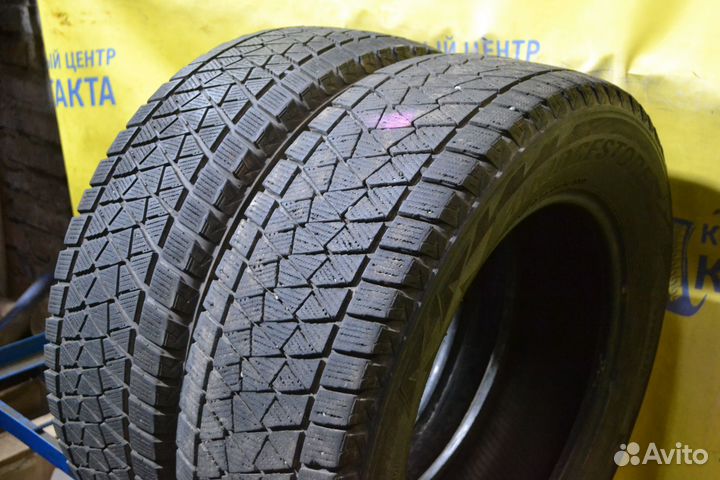 Bridgestone Blizzak DM-V2 225/65 R17