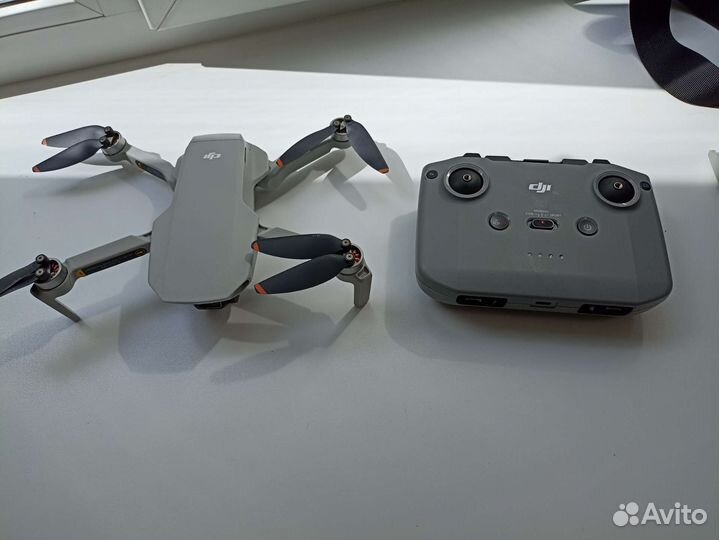 Квадрокоптер Dji mini 2 fly more combo