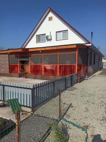 Коттедж 270 м² на участке 9,5 сот.