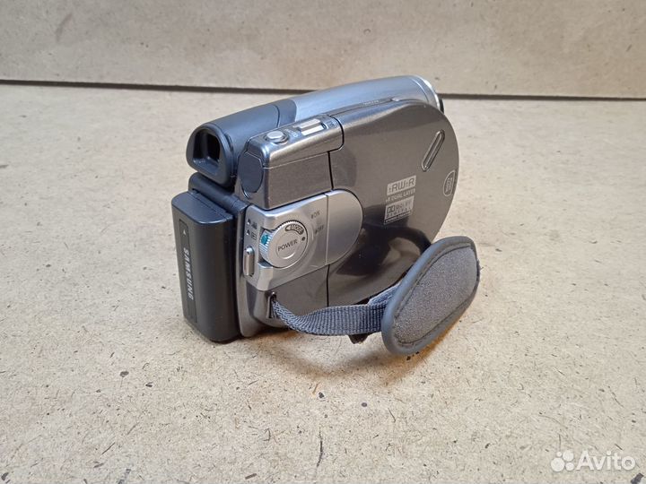 DVD видеокамера Samsung VP-DC563i