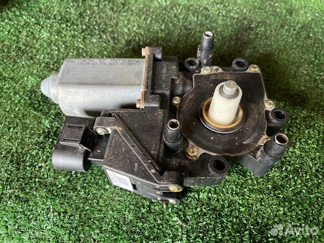 Моторчик стеклоподъемника задний левый Audi A6