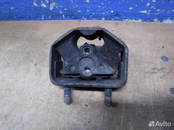 Опора двигателя правая Chevrolet Lanos