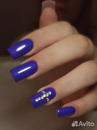 Маникюр, педикюр, наращивание ногтей