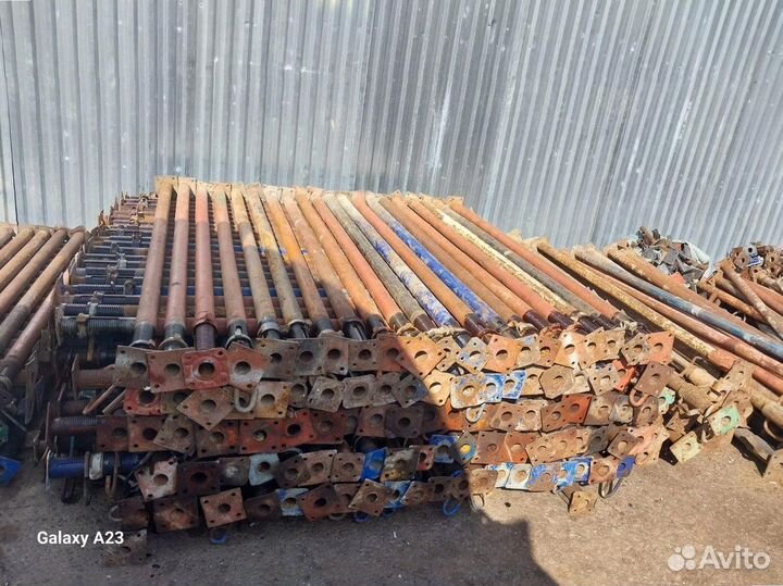 Телескопические стойки для строительных проектов Б/У