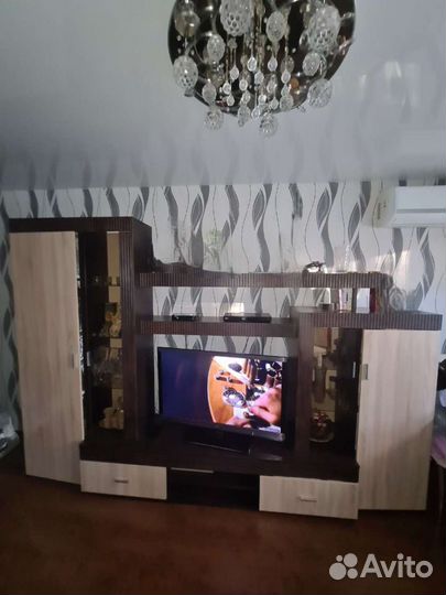 Стенка в гостиную бу