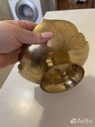 Конфетница на ножке