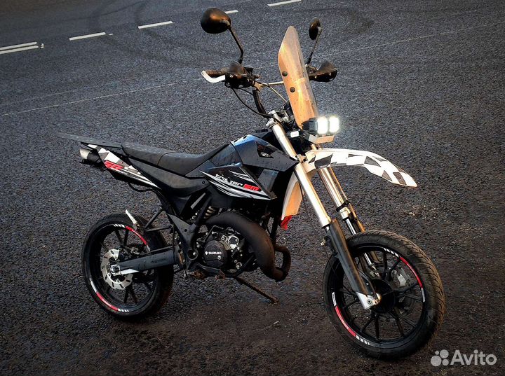 Generic мотард стрит кастом 49cc