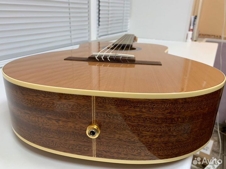 Классическая гитара LaPatrie concert QIT