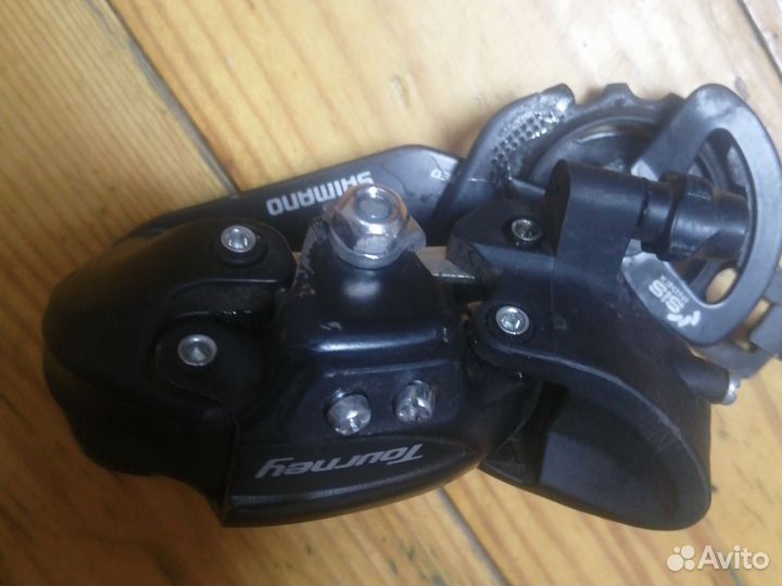 Переключатель скоростей на велосипед shimano