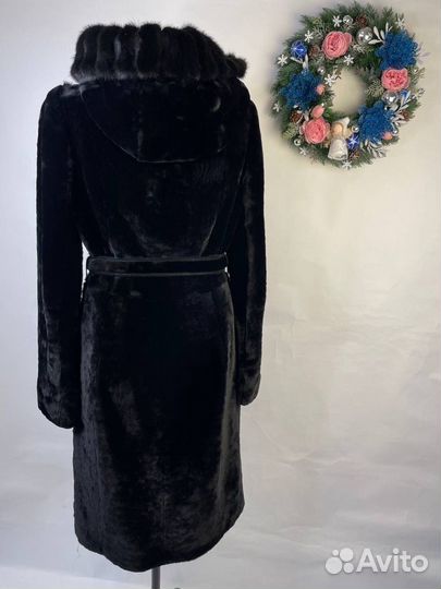 Шуба мутоновая норковая 42 S с капюшоном