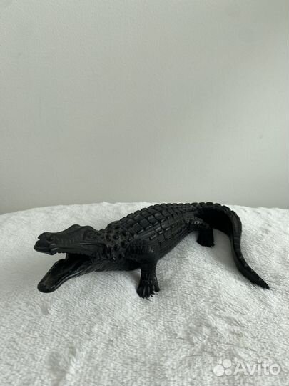Статуэтка Крокодила