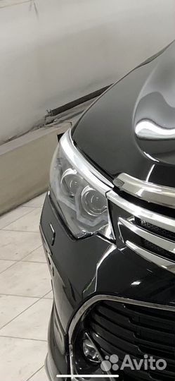 Продаётся передняя правая фара на Toyota Camry 55