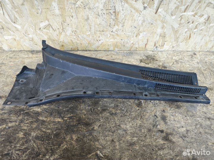 Жабо правая часть Kia Sorento 1