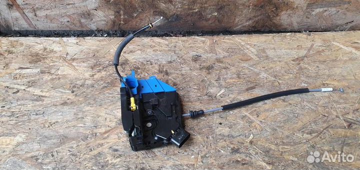 Замок двери передней правой Kia Sportage 2016-2021