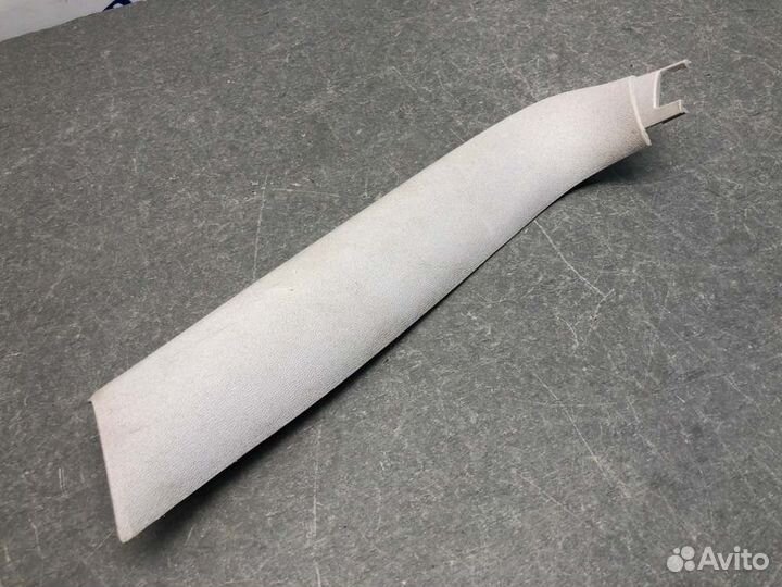 Обшивка крышки багажника правая Ford Focus DNW