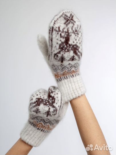 Варежки шерстяные зимние тёплые с рисунком 