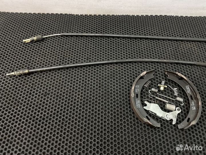 Трос ручника Mercedes-Benz E-Class W210 112.911