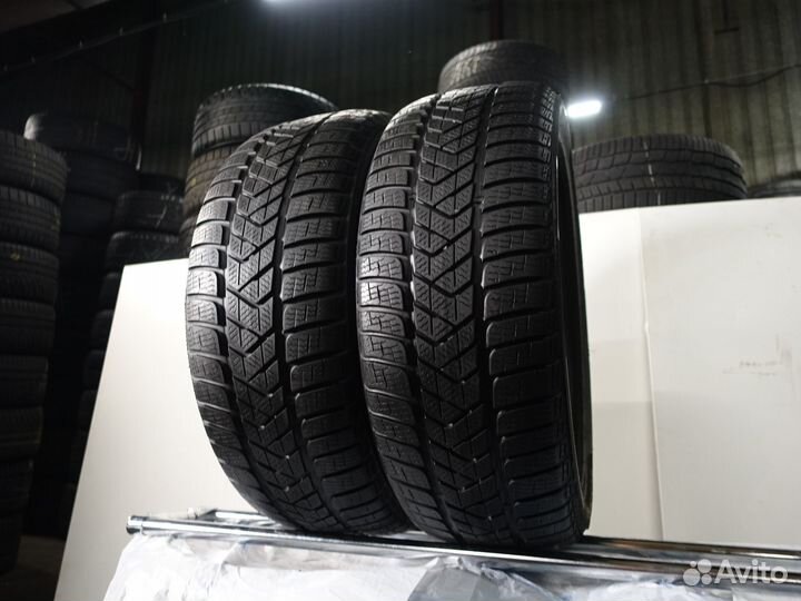 Pirelli Scorpion Winter 325/35 R22