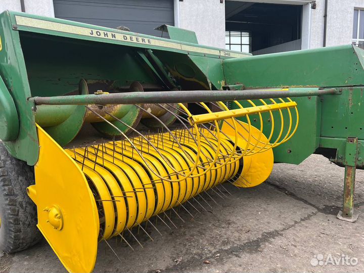 Пресс-подборщик John Deere 342 A, 1990