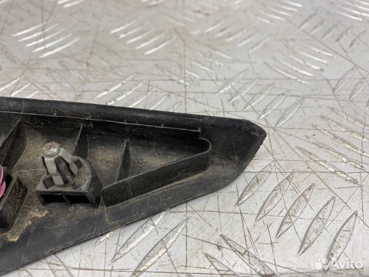 Б/У накладка двери уголок салона (обшивка салона)