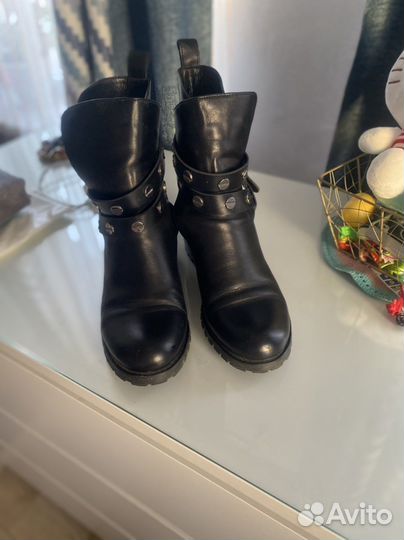 Ботинки женские