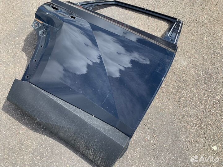 Дверь задняя правая Tucson 4