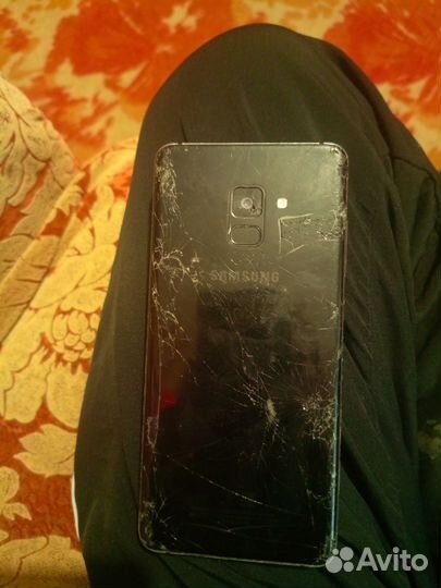 Samsung Galaxy A8+, 6/64 ГБ