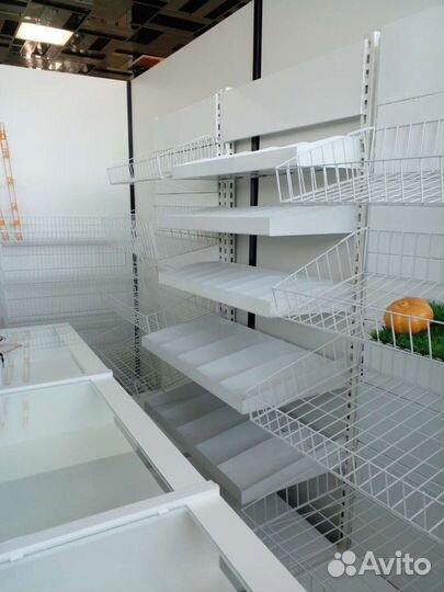 Стеллаж с корзинами