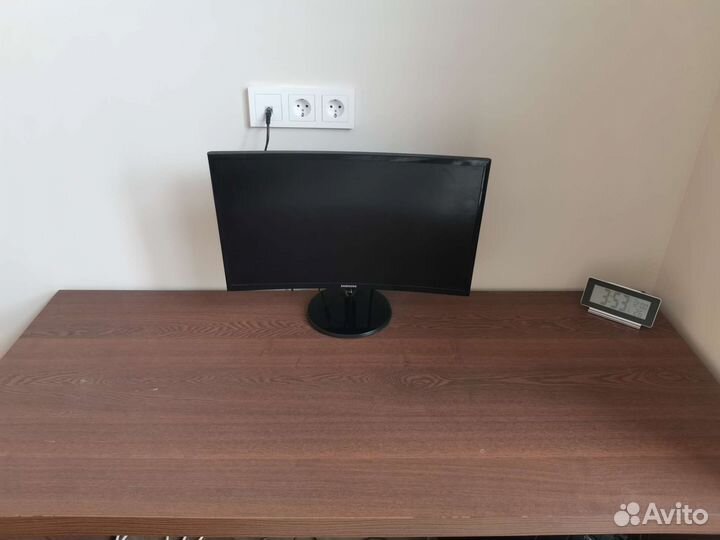 Компьютерный стол IKEA