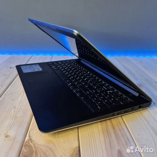 Ноутбук Dell Inspiron 15-5547