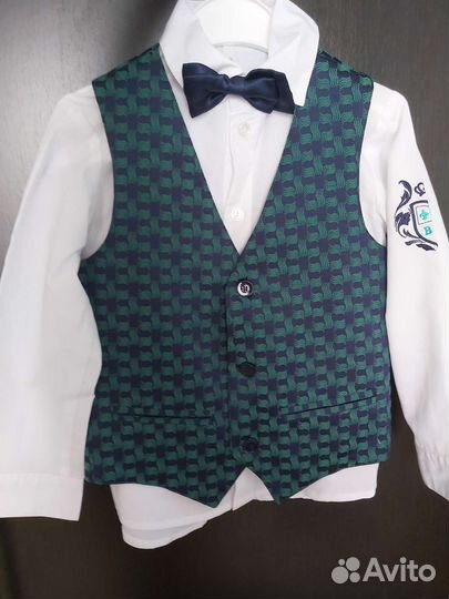 Костюм тройка праздничный 110р