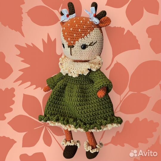 Вязаная игрушка олень