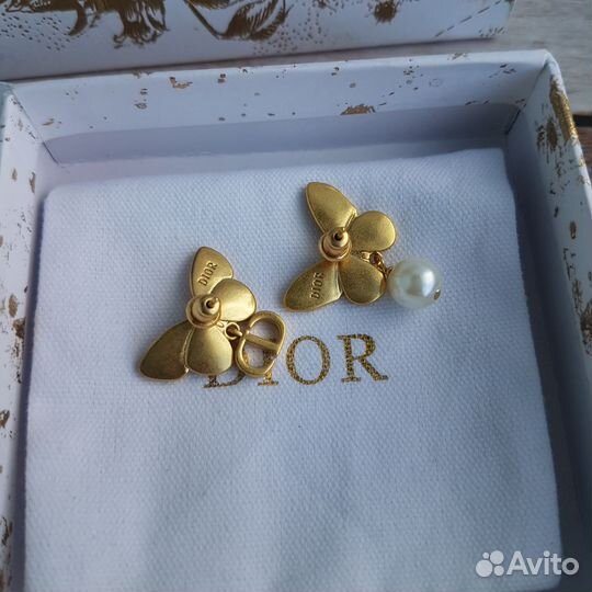 Серьги Dior с бабочками