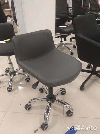 Компьютерное кресло