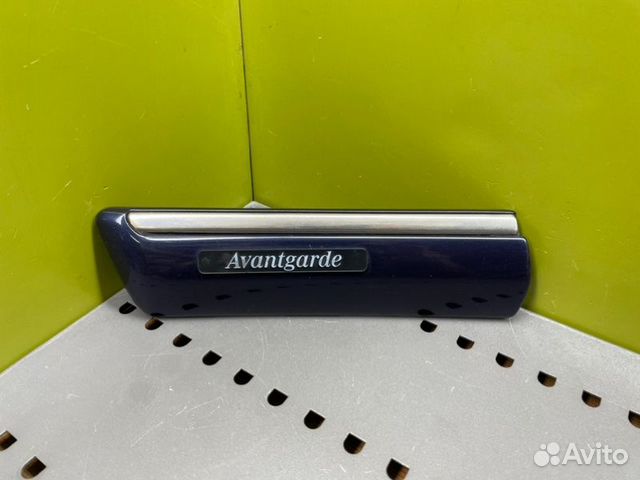 Молдинг на крыло передний левый Mercedes-Benz