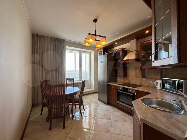 2-к. квартира, 70 м², 14/14 эт.