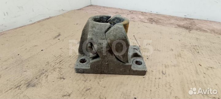 Кронштейн крепления подкрылка Volvo FH 3 2015