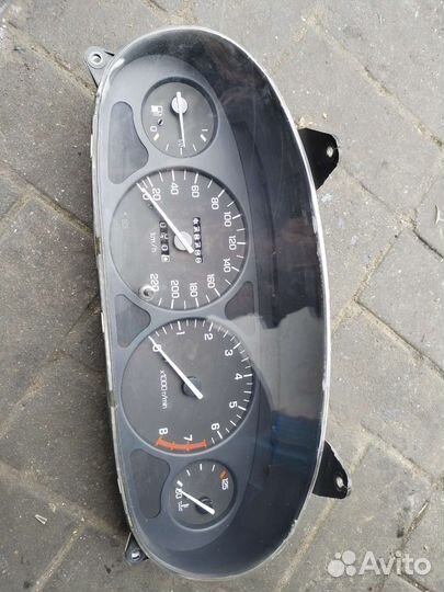 Щиток приборов део леганза 99г мт