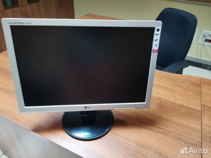 Монитор LG Flatron 19'