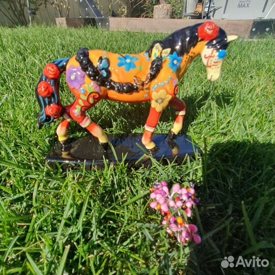 Статуэтка лошадь