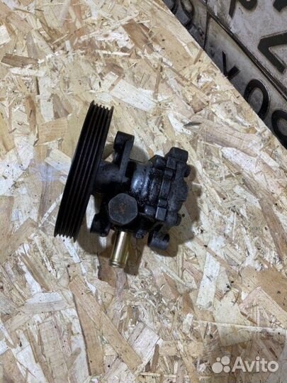 Насос гидроусилителя руля Mitsubishi Lancer 4G18